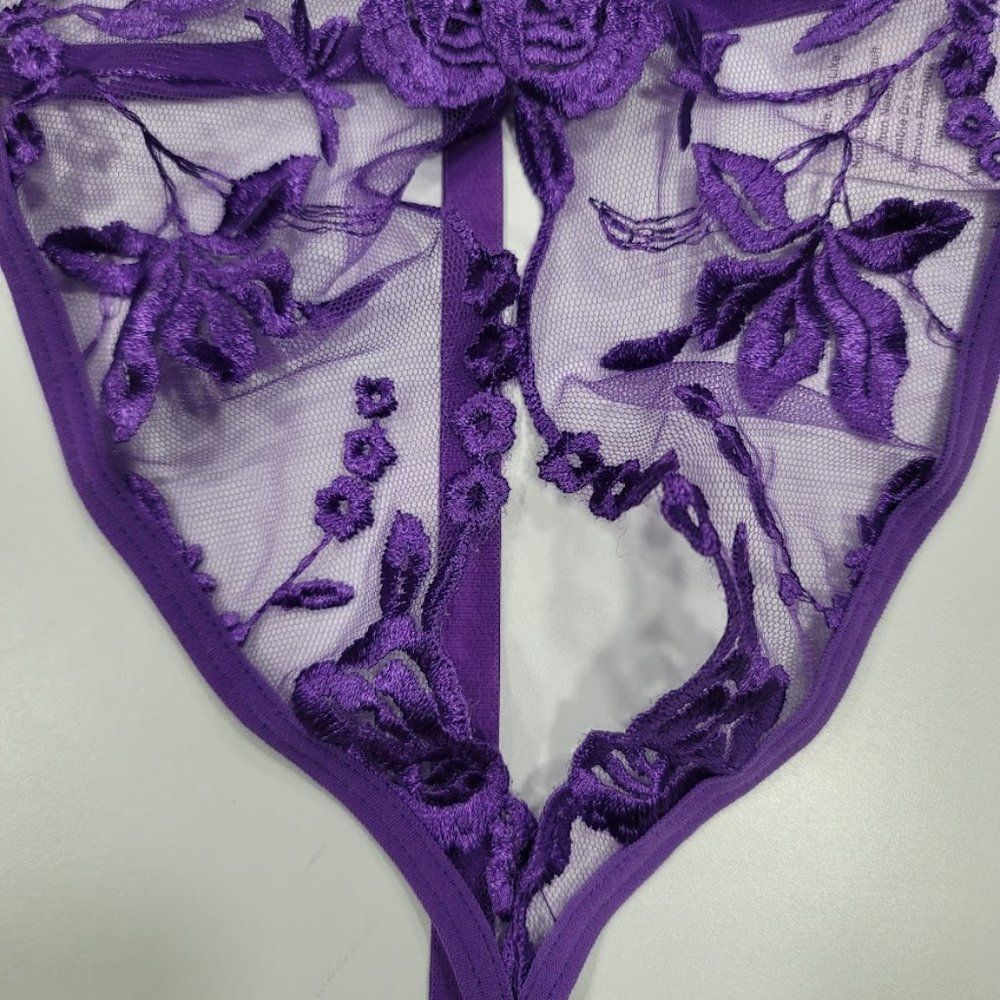 Floral Embroidered Mesh Garter Bustier Set Lingerie - Picture 12 of 13